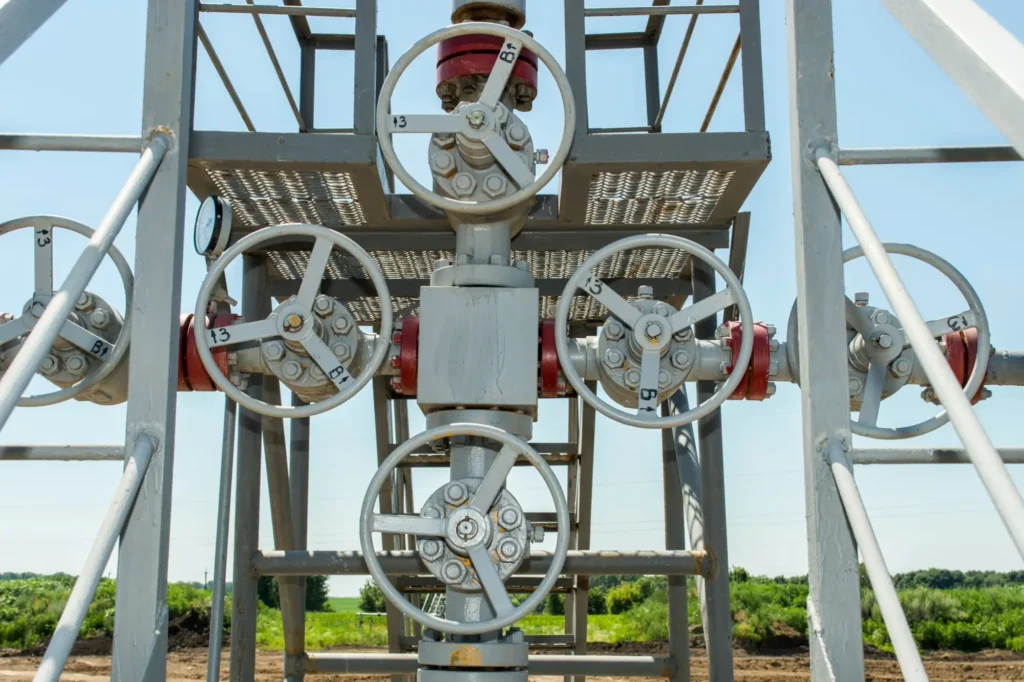 "HPHT Christmas tree for high-pressure reservoir operations" "Wellhead casing and tubing support equipment" "Subsea tree with ROV interface for deepwater control"