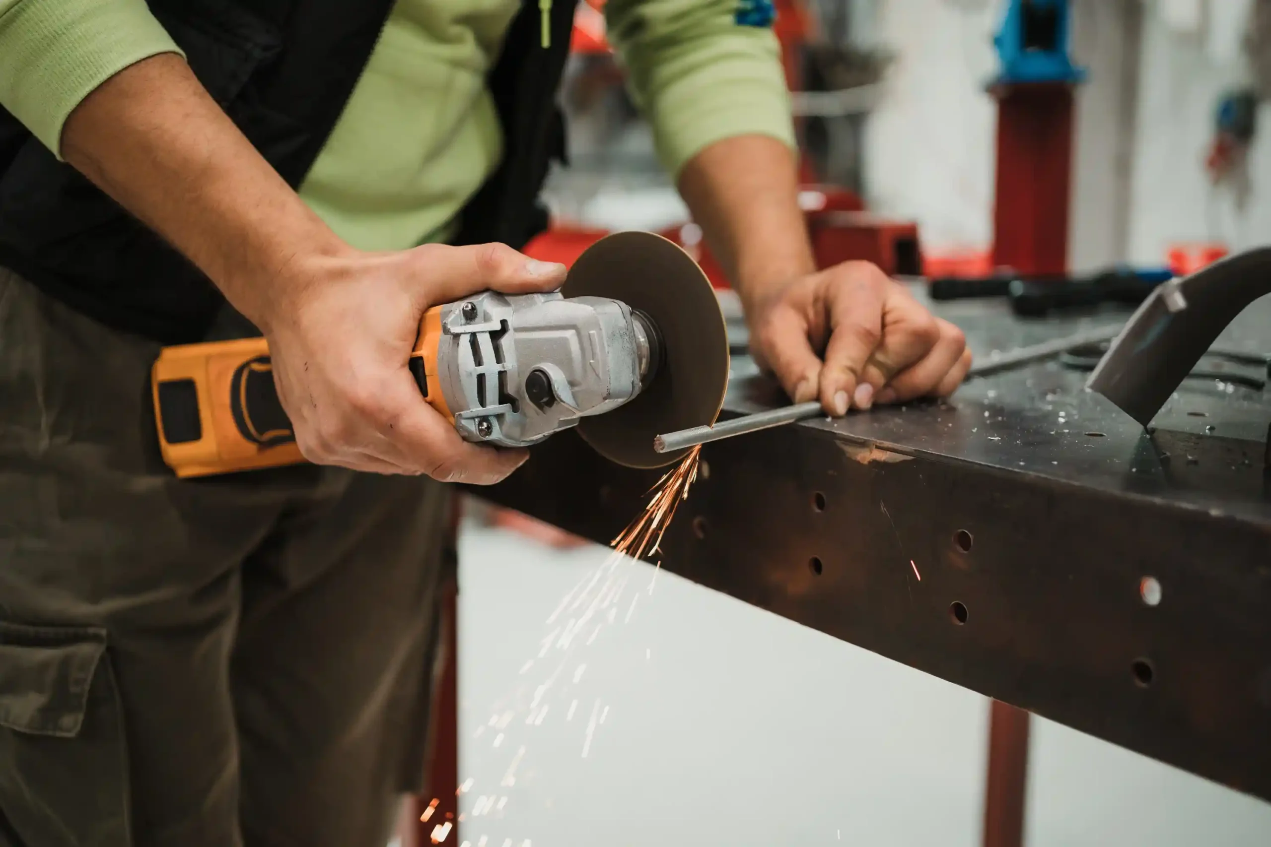 Grinding and cutting tools for shipyard applications