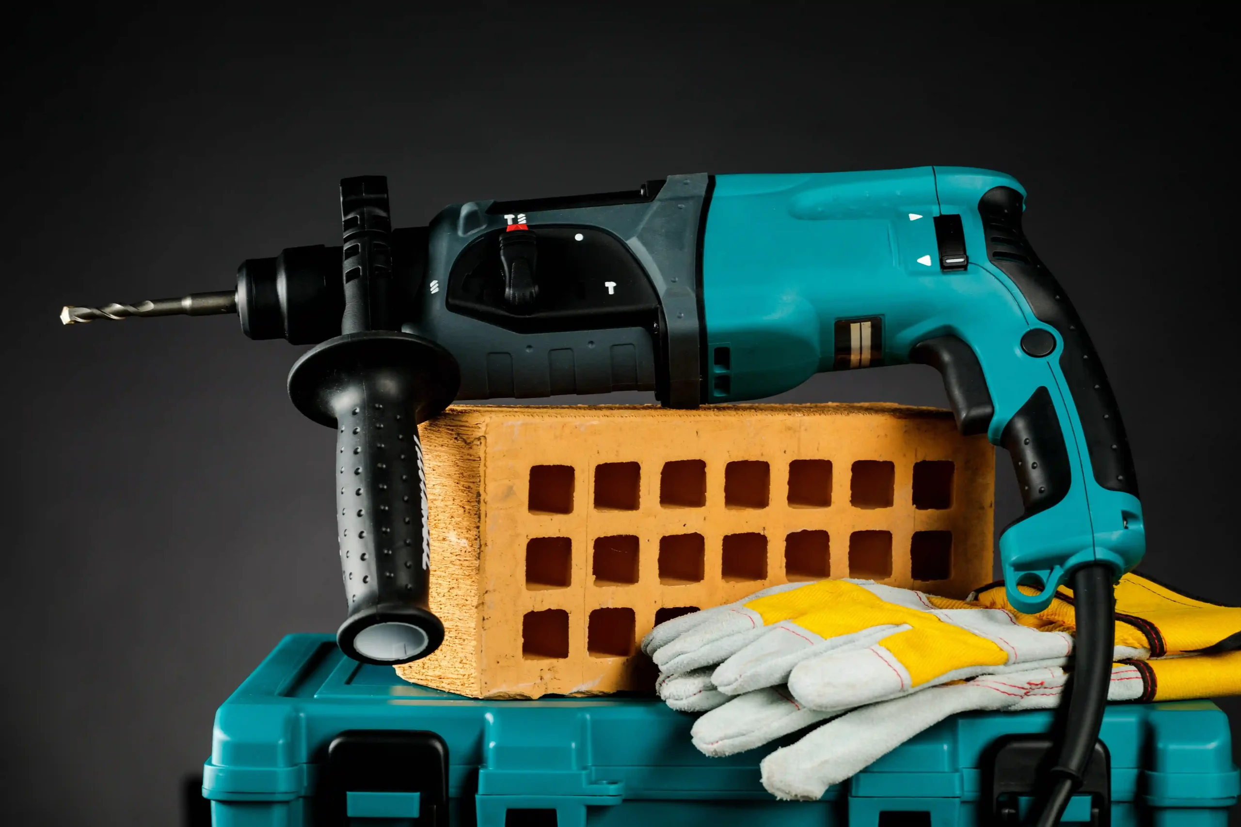 Modular tool storage for industrial workshops